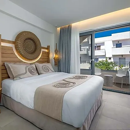 White Boutique Hotel Andimakhia