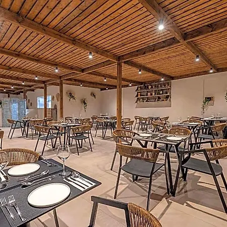 White Boutique 5*