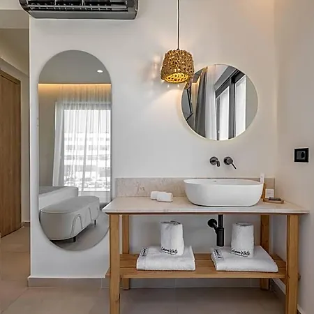 Hotel White Boutique 5*