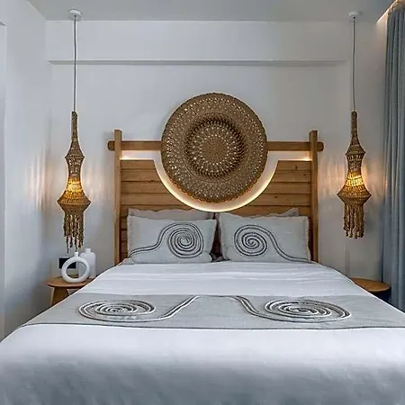 White Boutique 5*